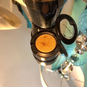 MAC eyeshadow  in amber lights